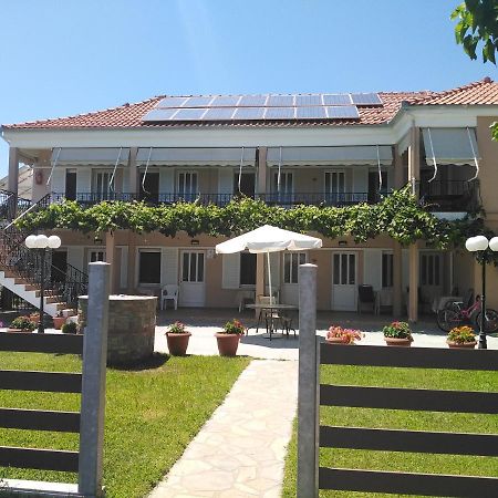 Velika Beach Rooms ภายนอก รูปภาพ