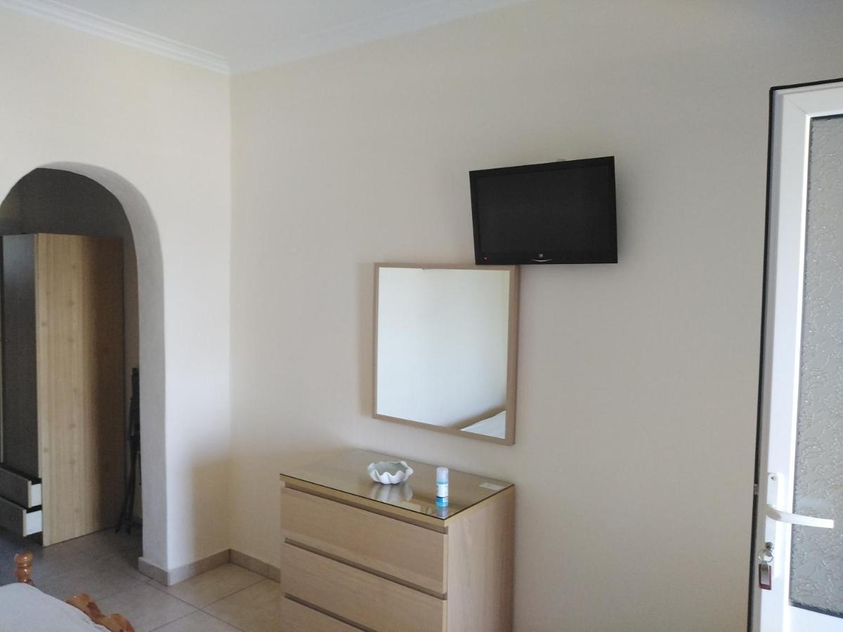 Velika Beach Rooms ภายนอก รูปภาพ