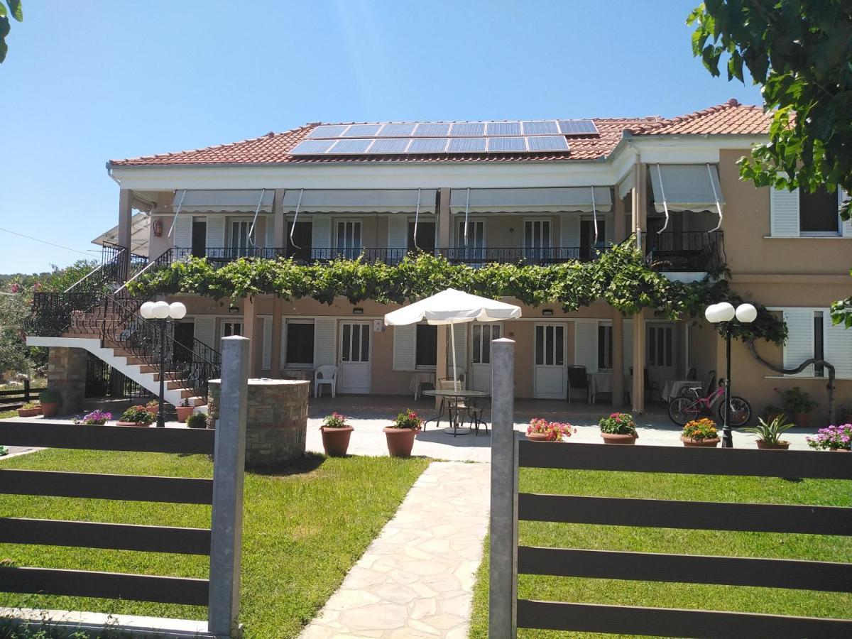 Velika Beach Rooms ภายนอก รูปภาพ